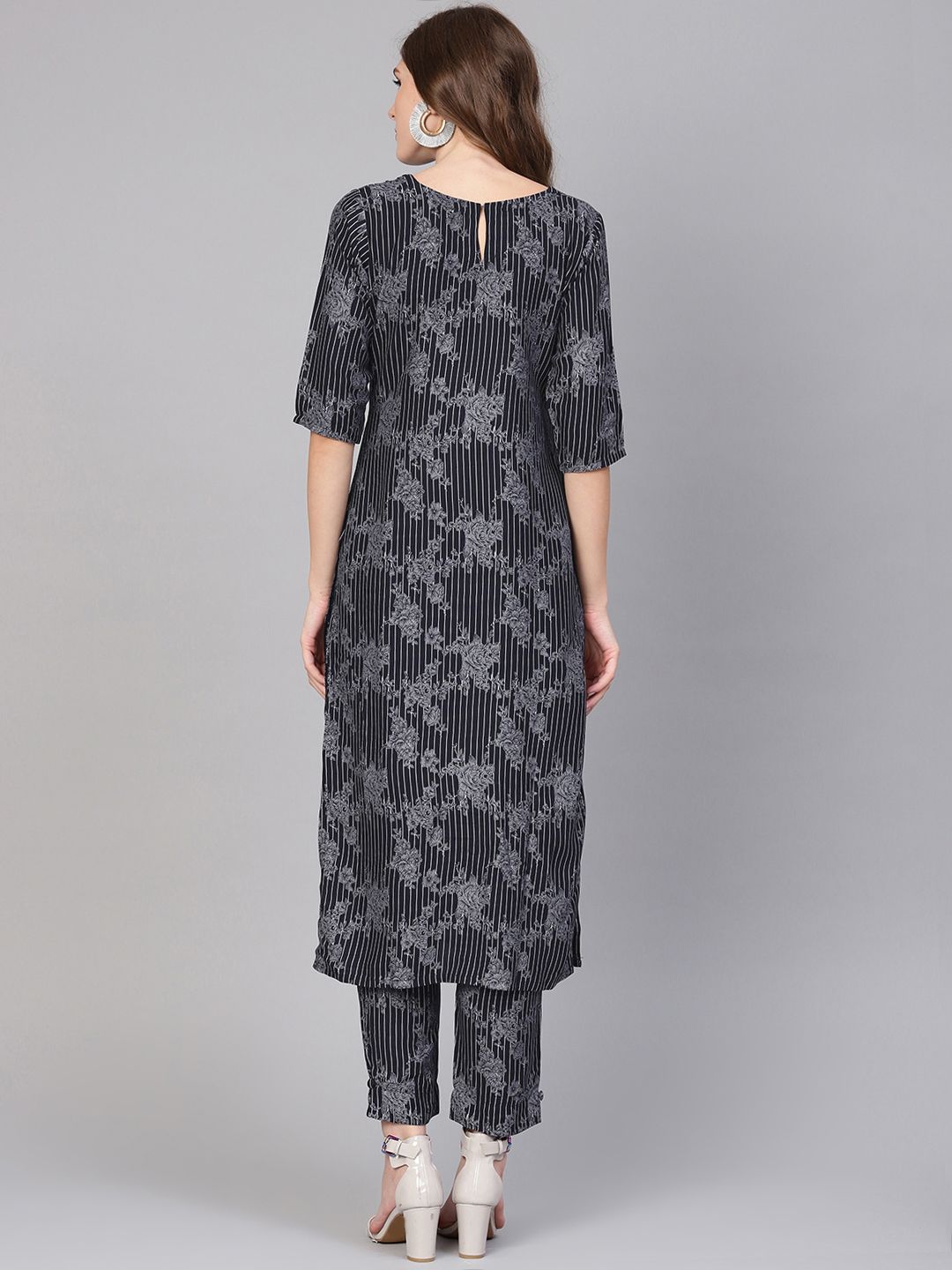 Gerua By Libas Women Navy Blue White Printed Kurta with Trousers