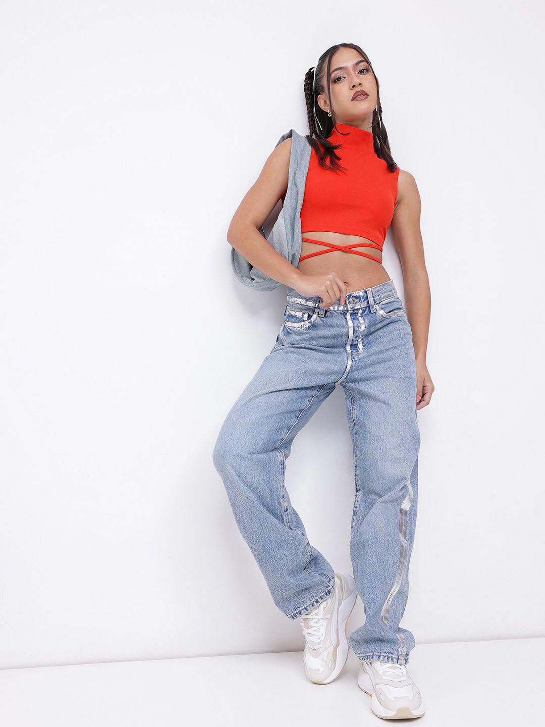 DressBerry Bright Engrossed Tie-Up Crop Fitted Top