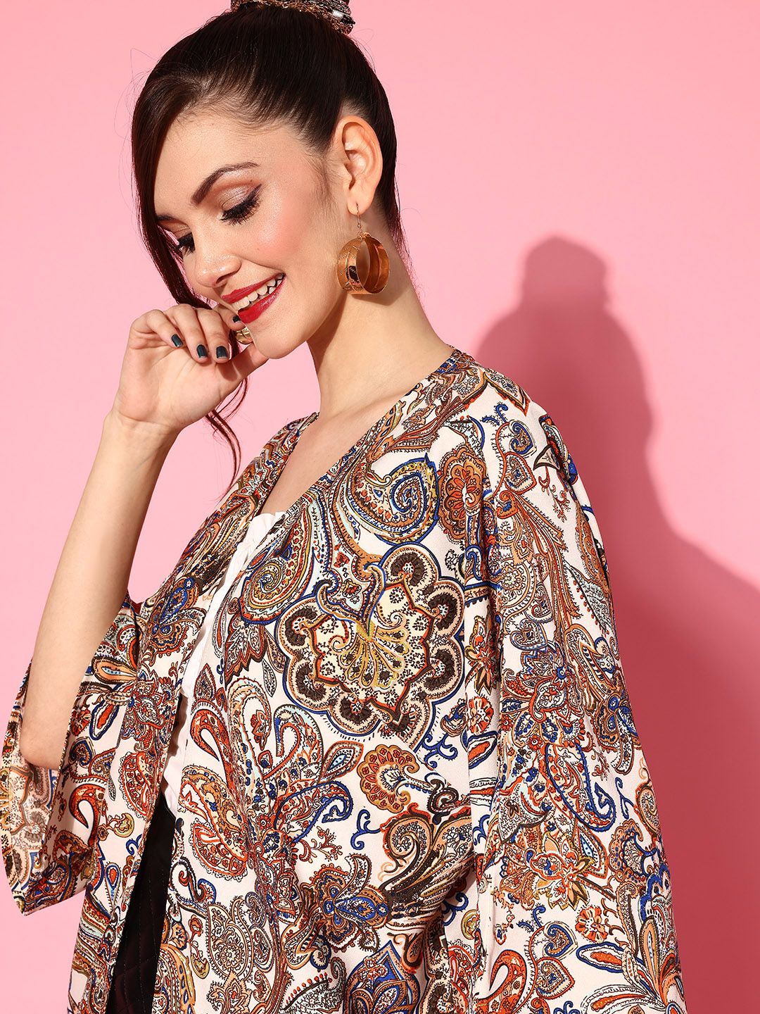 Berrylush Women Classic White Printed Vacay Attire