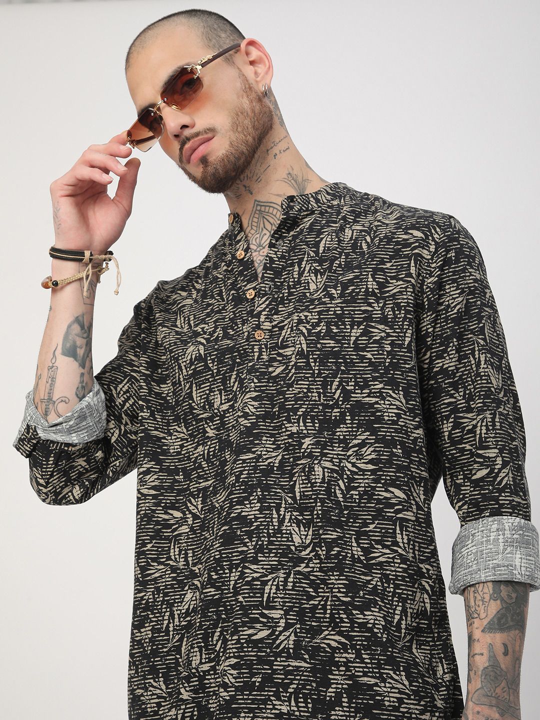 VASTRADO Leafy Printed Mandarin Collar Straight Kurta