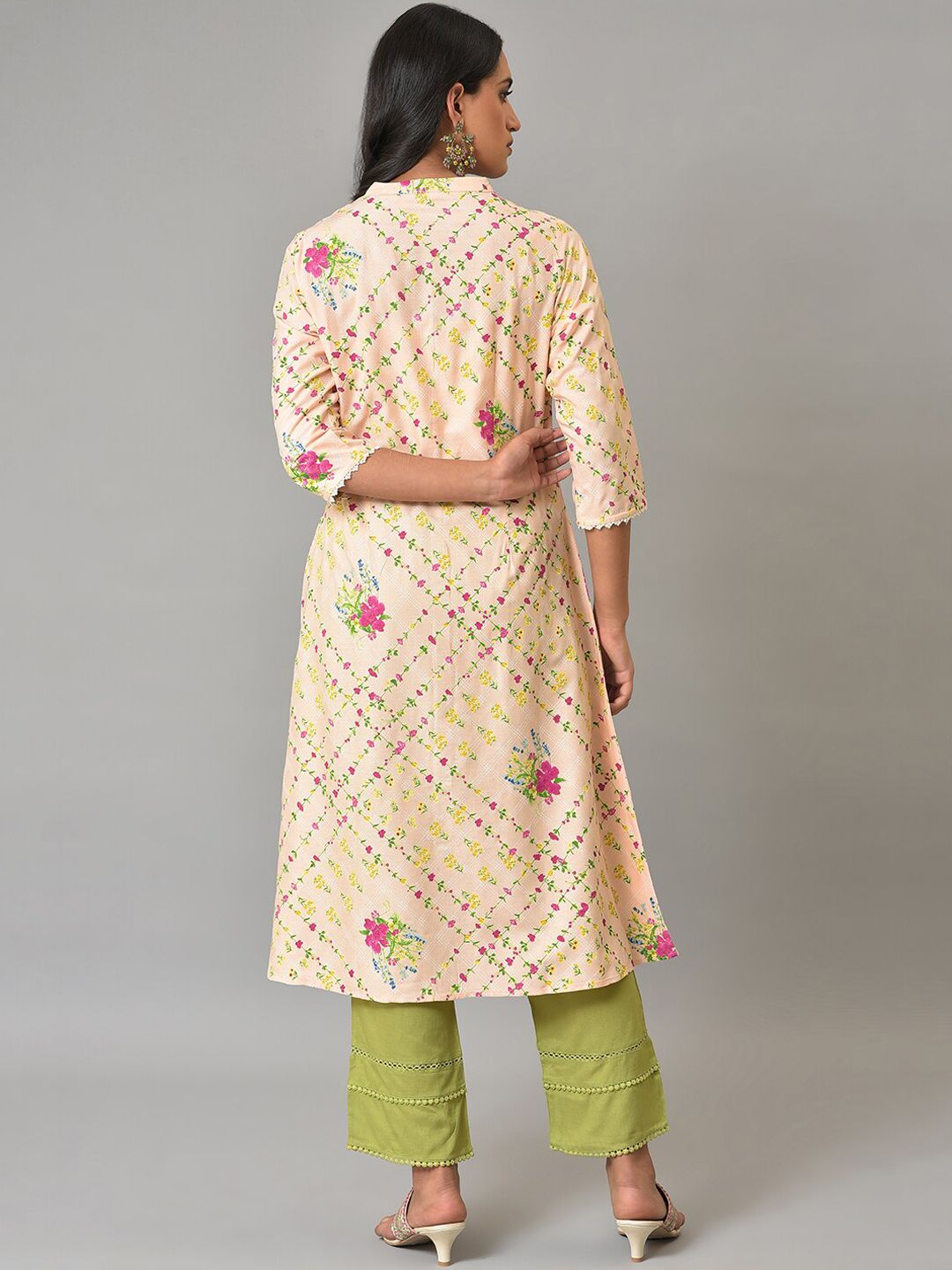 W Women Floral Printed Keyhole Neck Kurta