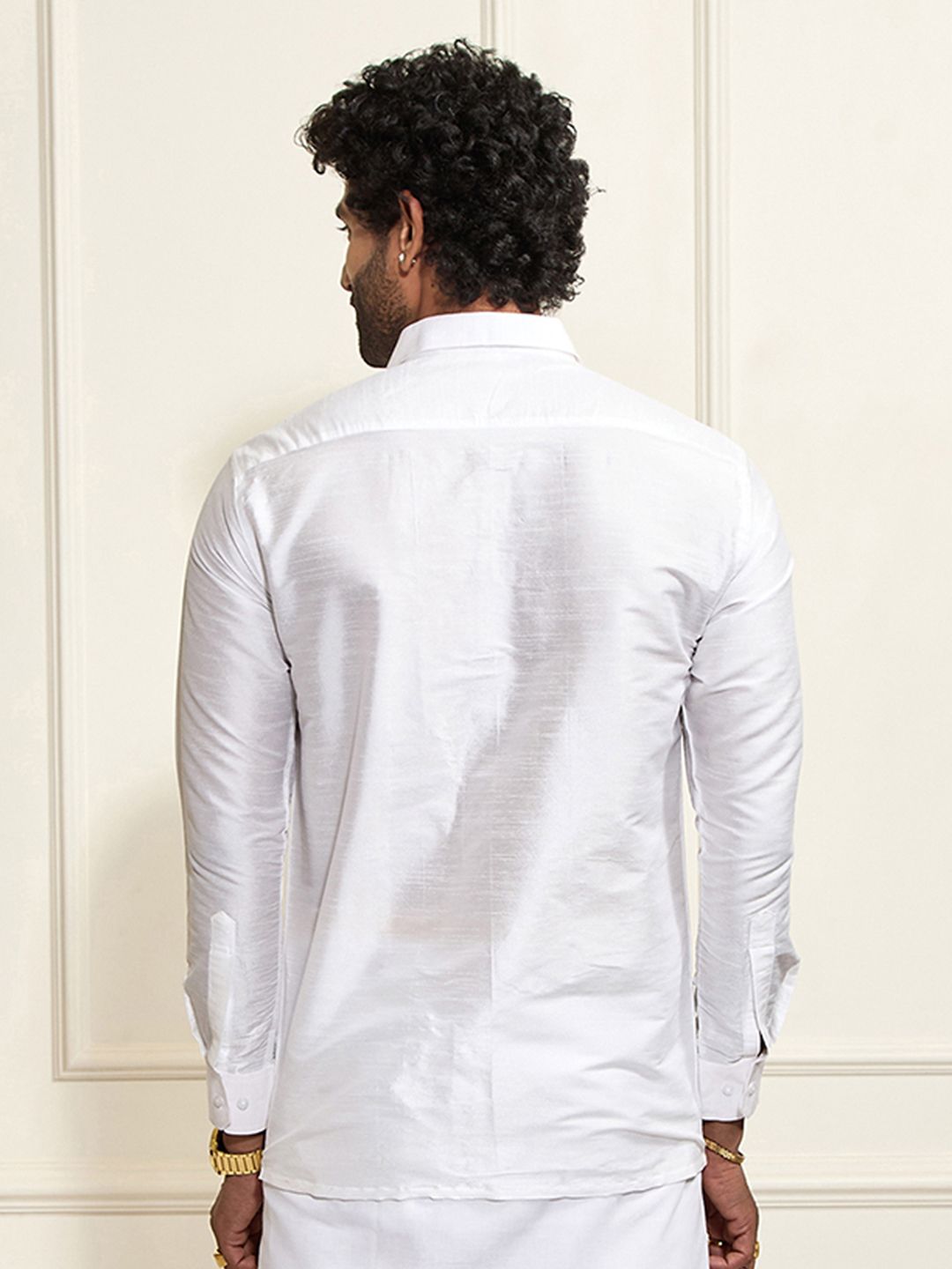 VASTRAMAY Men White Classic Casual long sleeve Shirt