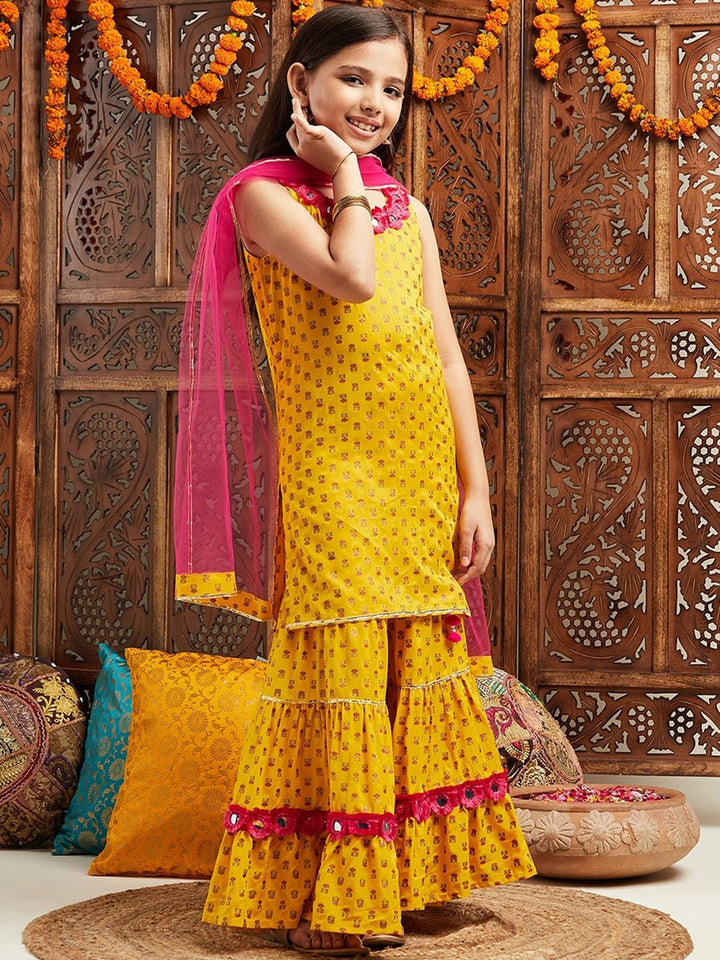 pspeaches Girls Ethnic Motifs Printed Regular Mirror Work Kurta With Sharara & Dupatta