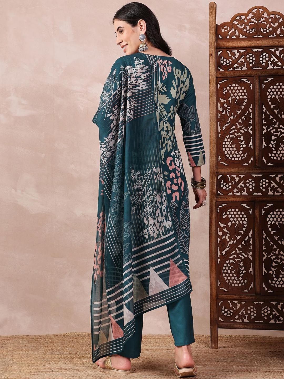 KALINI Abstract Printed Thread Work Straight Kurta with Trousers & Dupatta