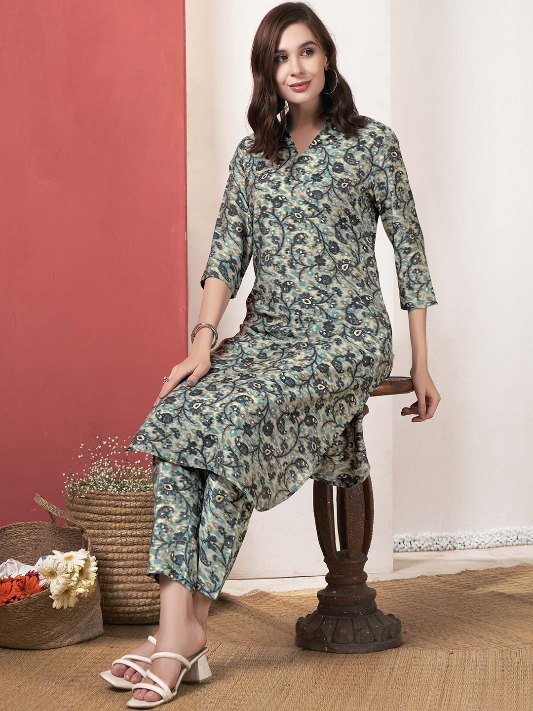 Anouk Floral Printed Shirt Collar Kurta With Trouser