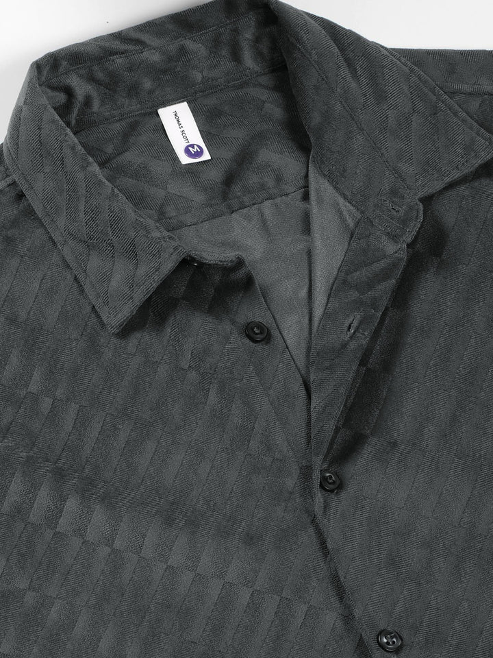 Thomas Scott Men Premium Spread Collar Textured Slim Fit Casual Shirt