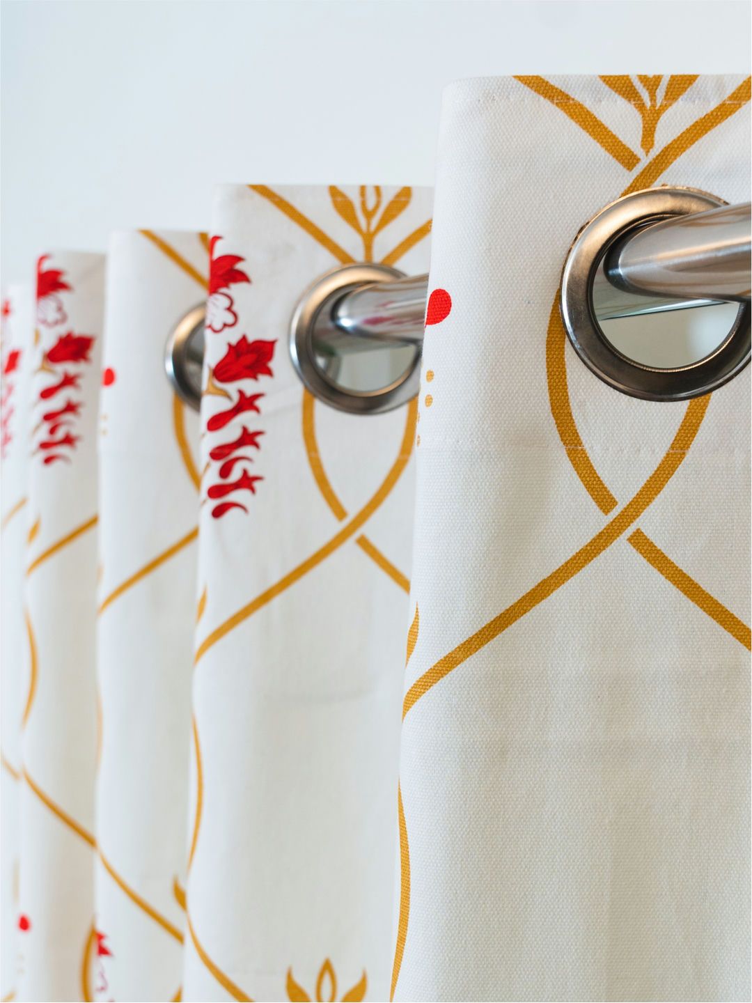 URBAN SPACE White & Red 2 Pieces Floral Cotton Window Curtains