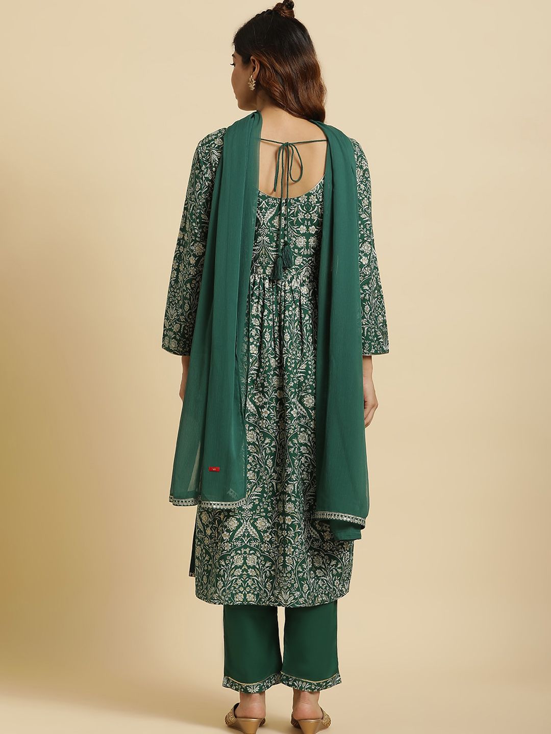 W Floral Printed Straight Kurta With Trousers & Dupatta