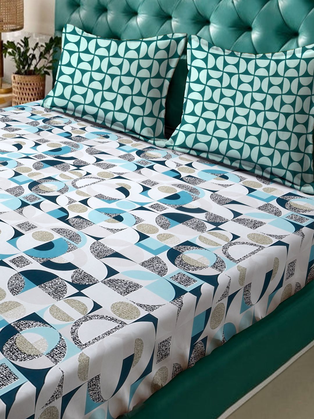 Myntra Elegant Homes White & Blue Geometric 300 TC King Bedsheet with 2 Pillow Covers