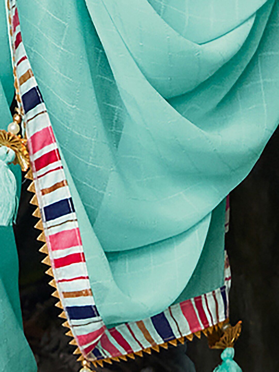 Saree mall Sea Green Pink Checked Poly Georgette Taant Sarees