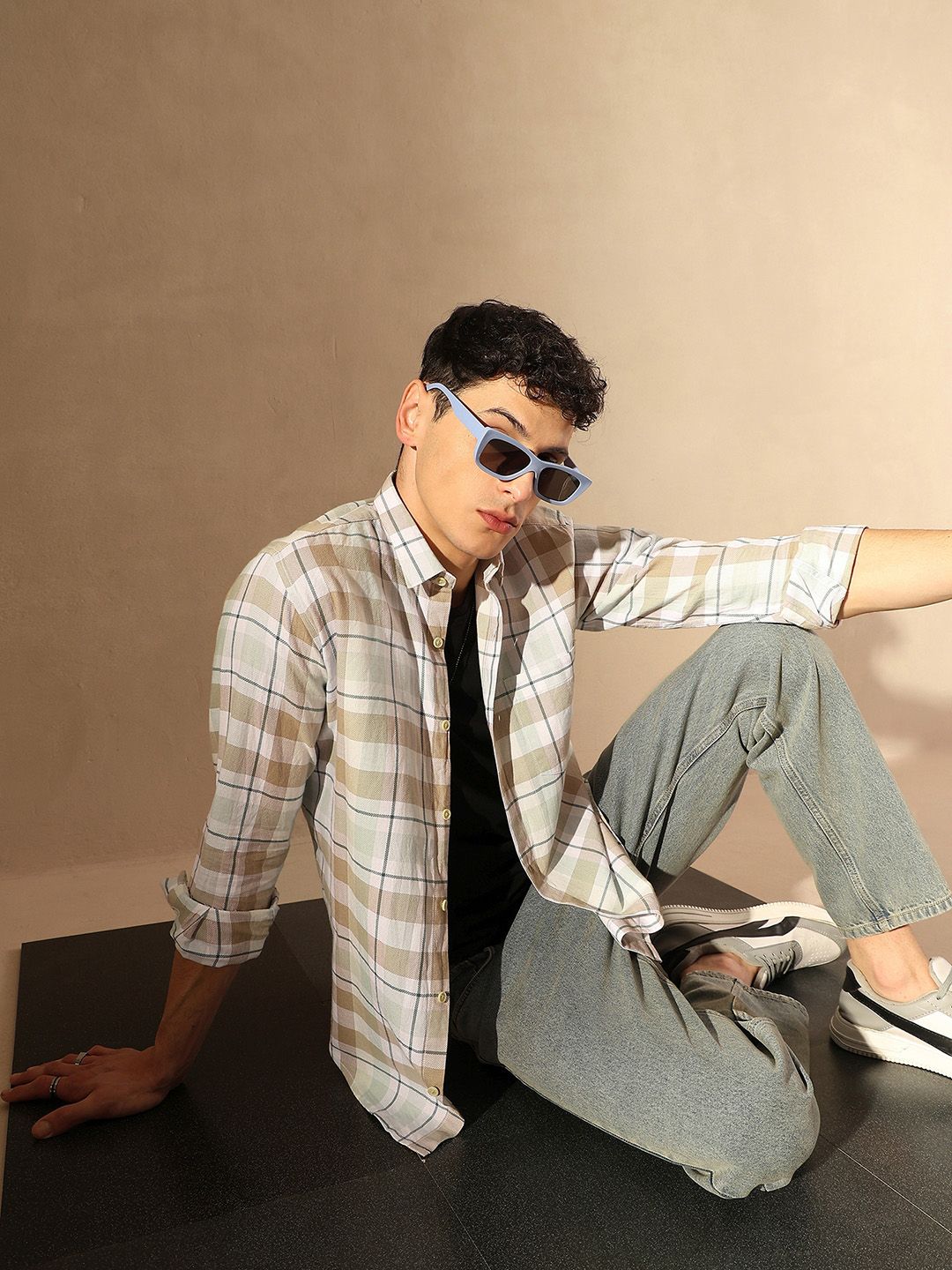 DENNISON Spread Collar Checked Casual Shirt