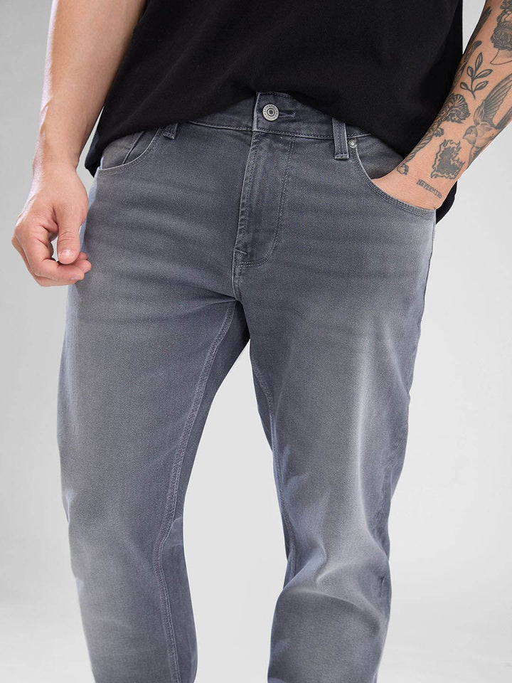 SPYKAR Men Slim Fit Low-Rise Clean Look Heavy Fade Stretchable Jeans