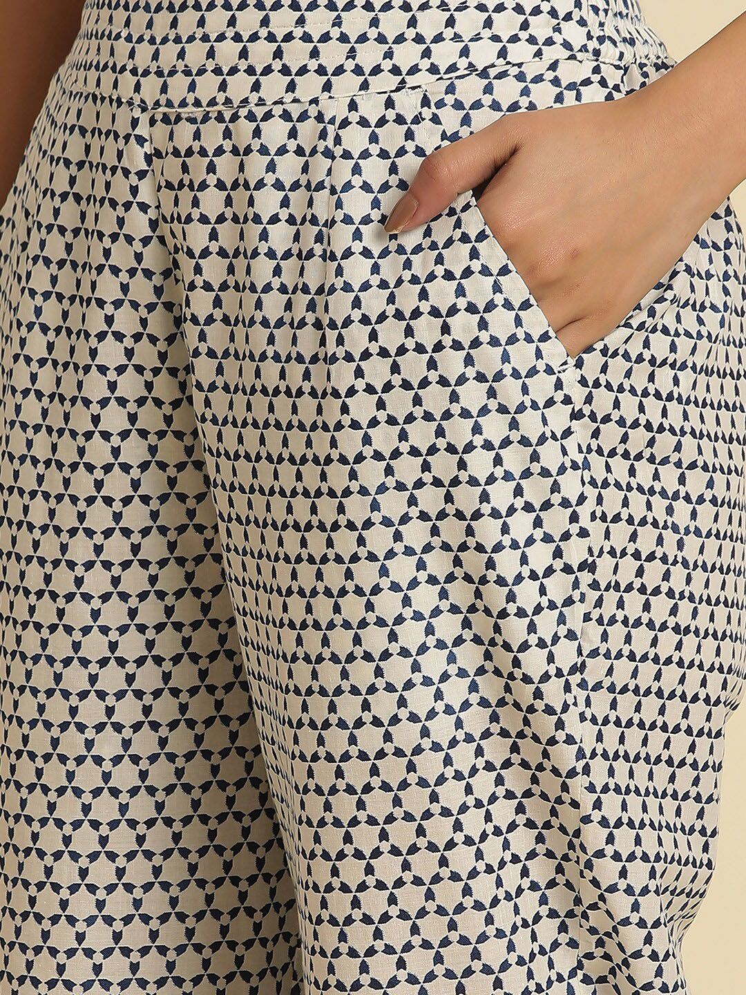 W Women Geometric Printed Cropped Cotton Ethnic Trouser