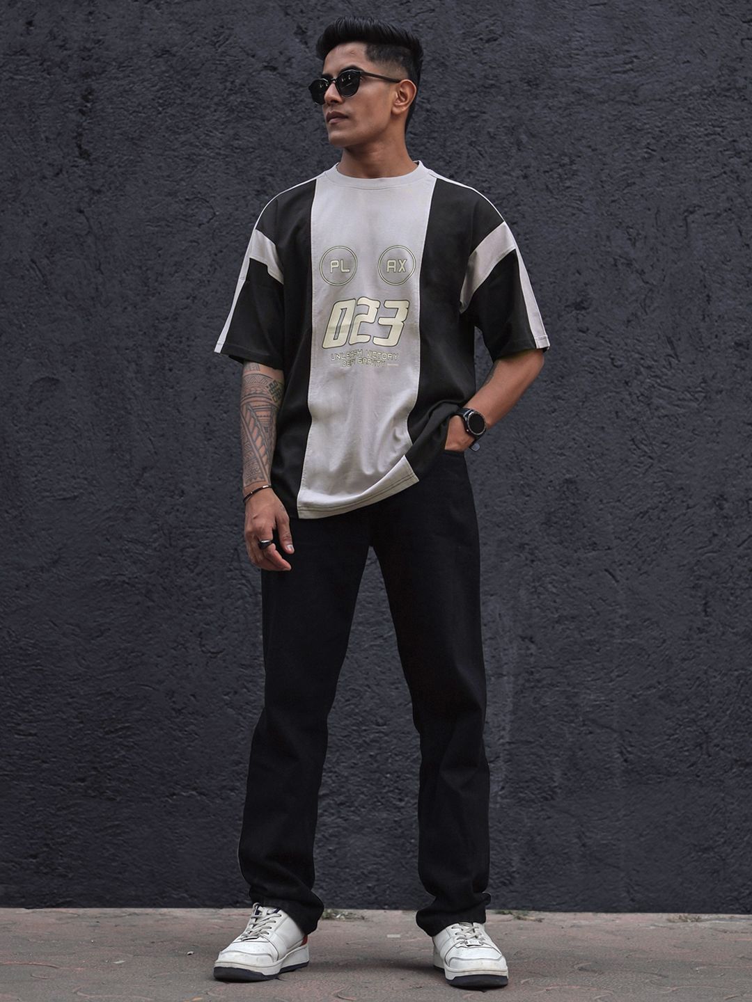 Powerlook Men Typography Colourblocked Drop-Shoulder Sleeves T-shirt