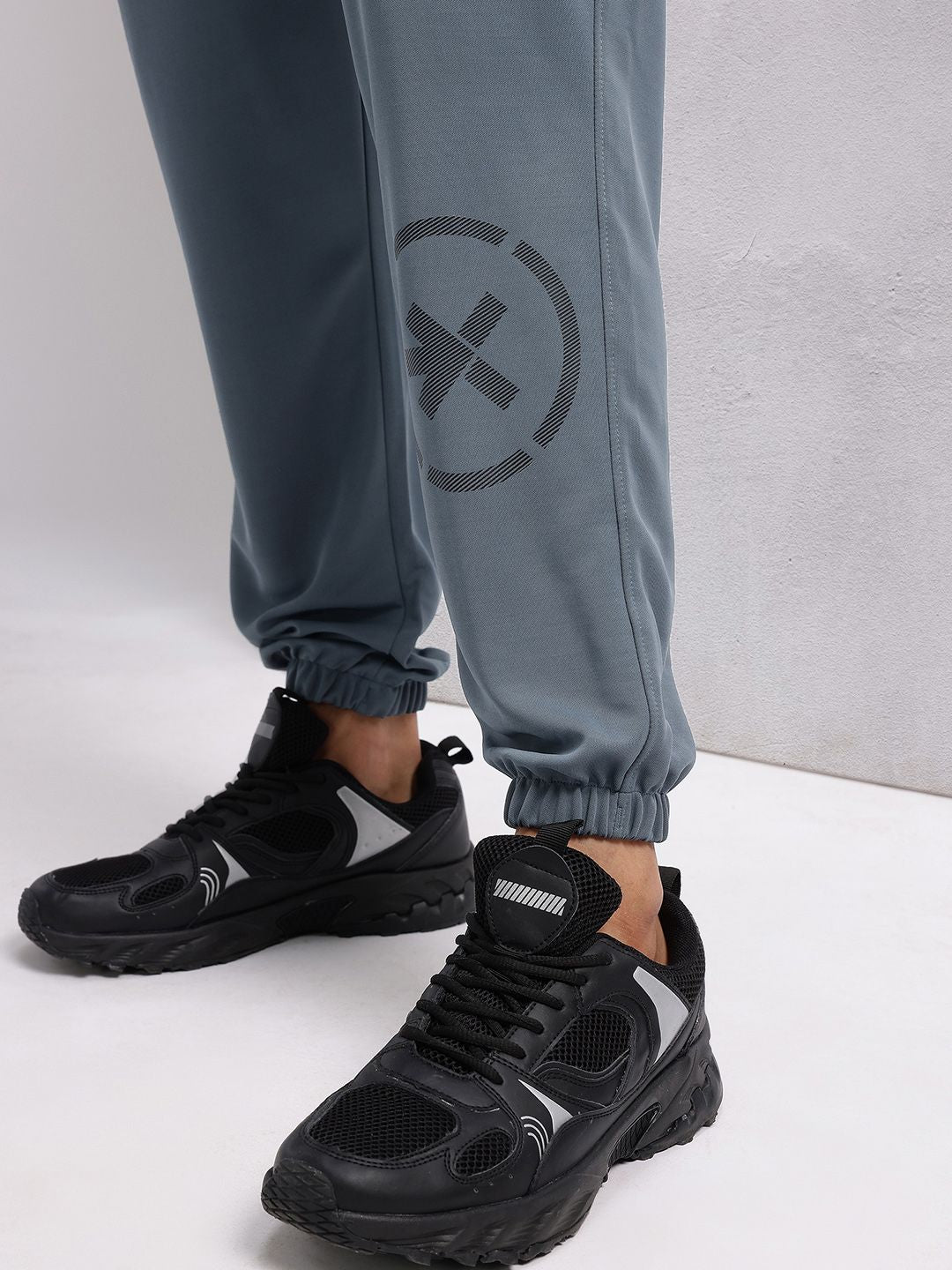 HRX by Hrithik Roshan Men Brand Logo Print Mid-Rise Rapid-Dry Training Joggers