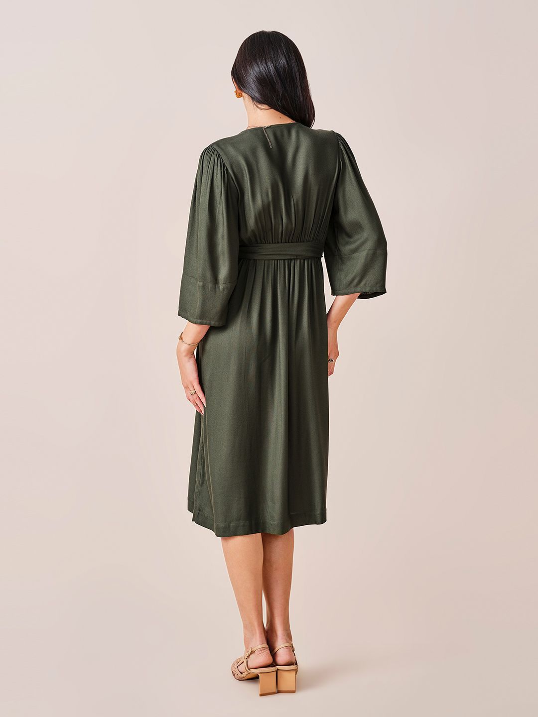 AND Regular Sleeve Midi Dress