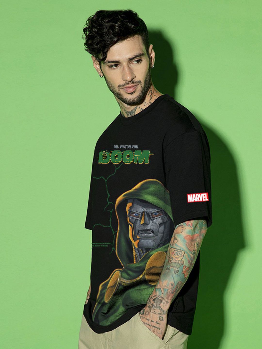 Bewakoof Men Graphic Printed Round Neck Pure Cotton Oversized Marvel T-shirt