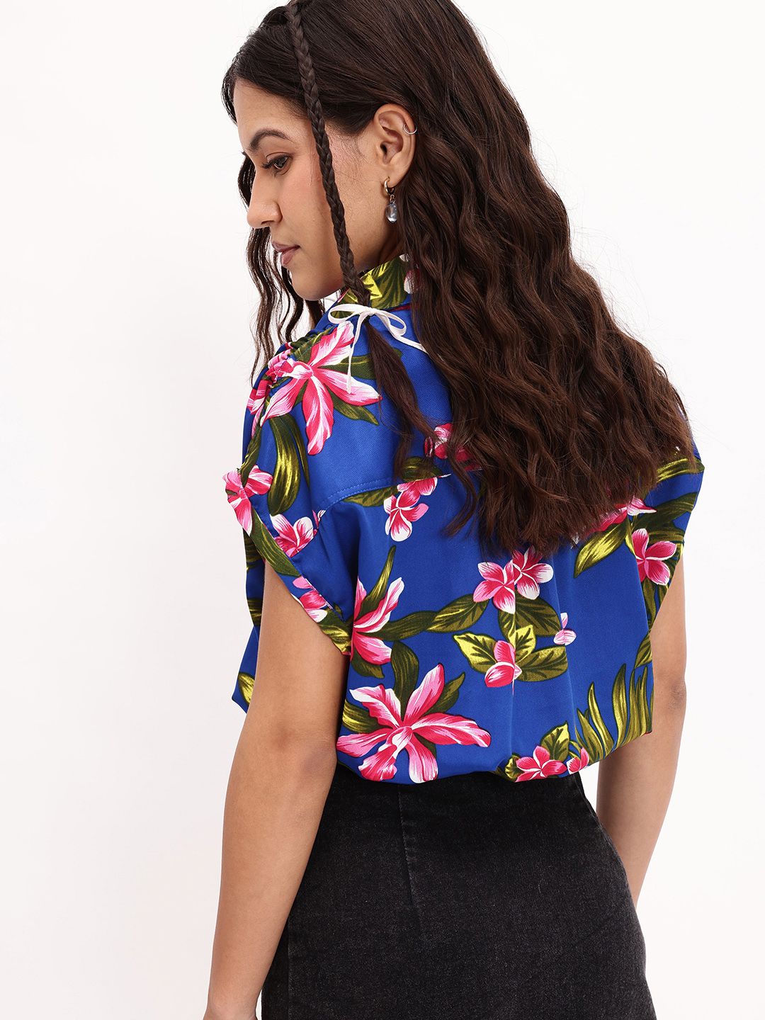 DressBerry Bouquet of Style Floral Printed Boxy Shirt Style Crop Top