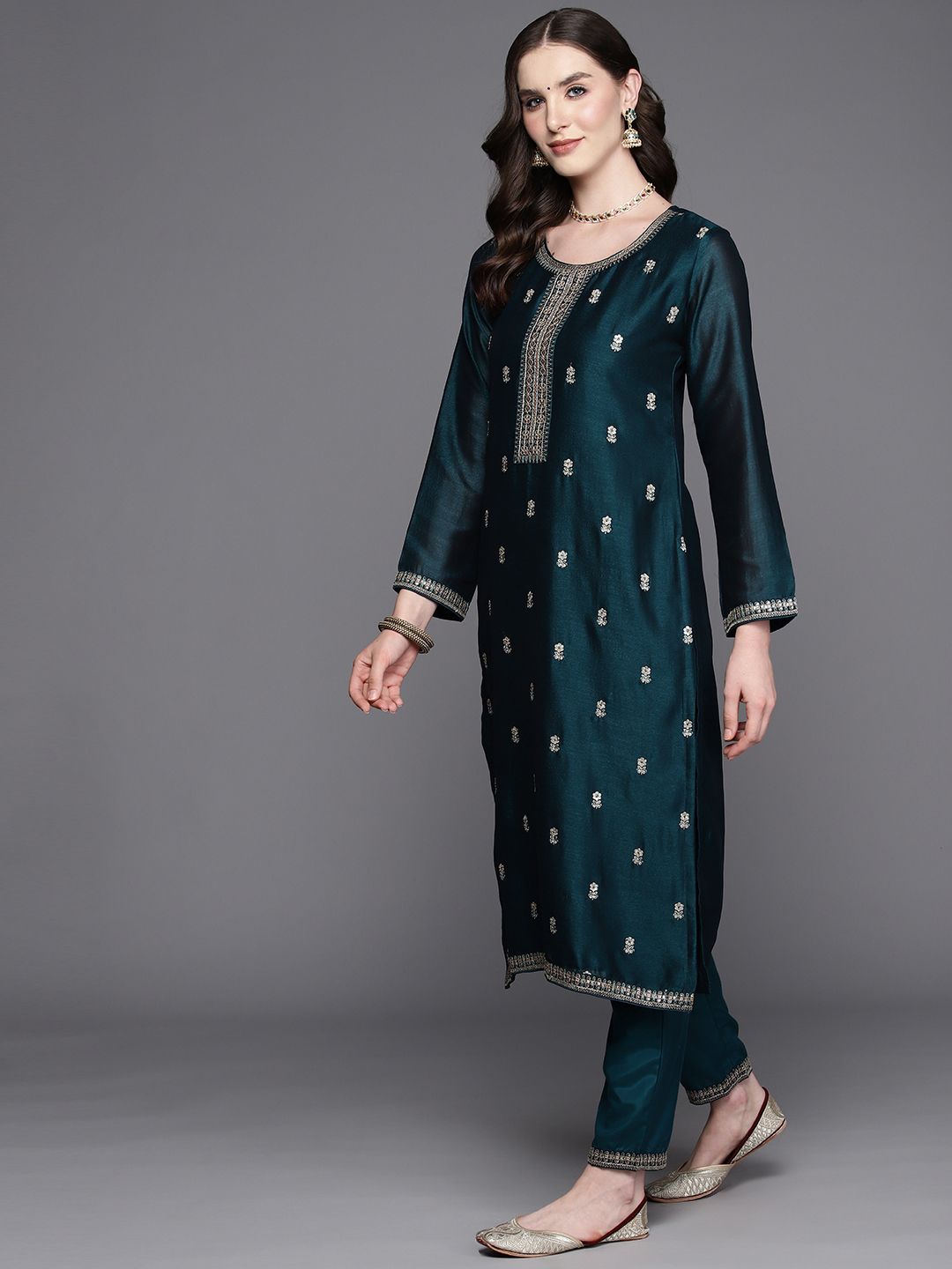Indo Era Floral Embroidered Regular Sequinned Kurta with Trousers & Dupatta