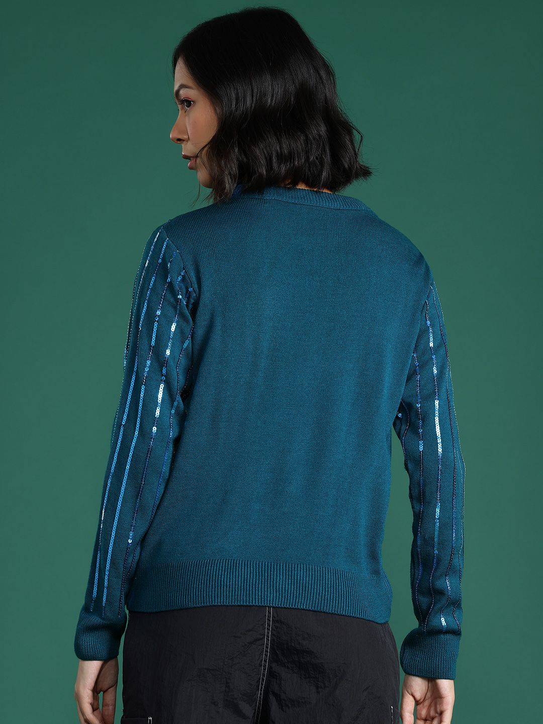 DressBerry Sequin Detailed Round Neck Pullover