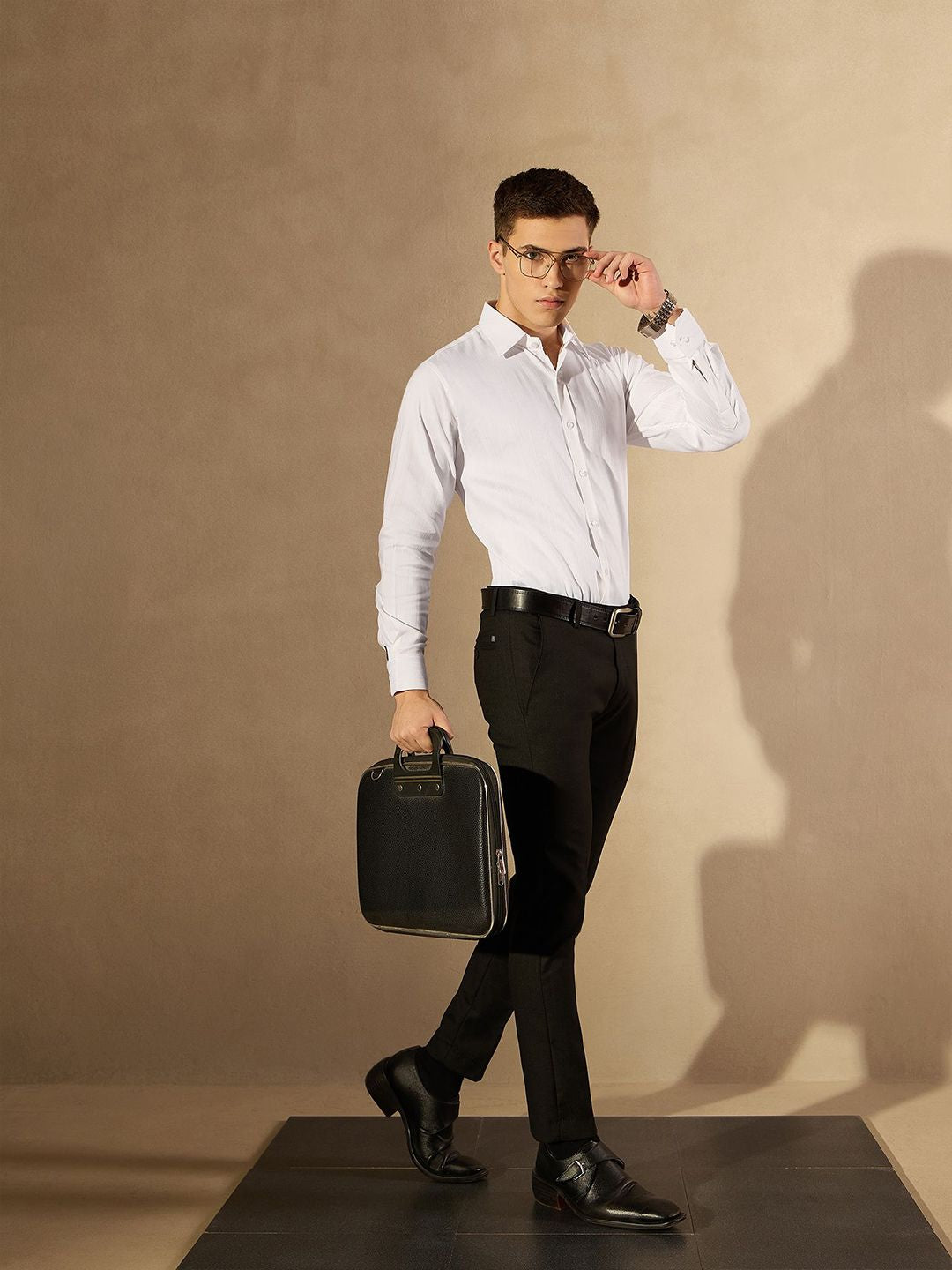 DENNISON Men Smart Spread Collar Solid Formal Shirt