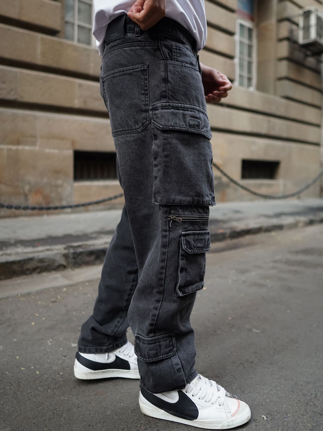 Powerlook Men Black Baggy Fit Clean Look Pure Cotton Cargo Jeans