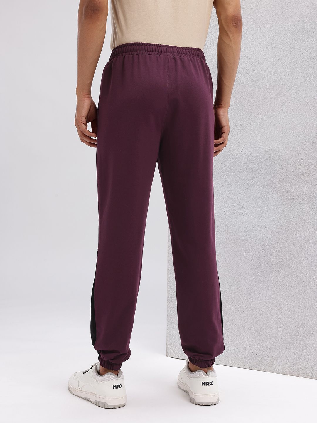 HRX by Hrithik Roshan Men Mid-Rise Colorblocked Detail Joggers