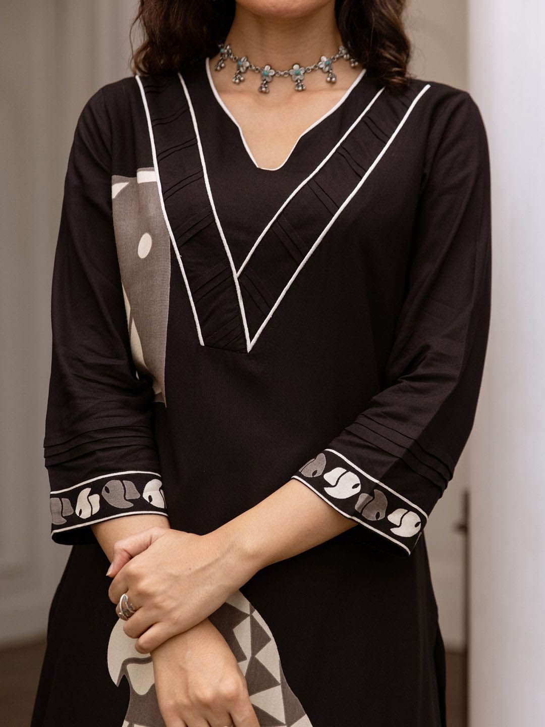 Indo Era Quirky Printed Straight Kurta With Trousers