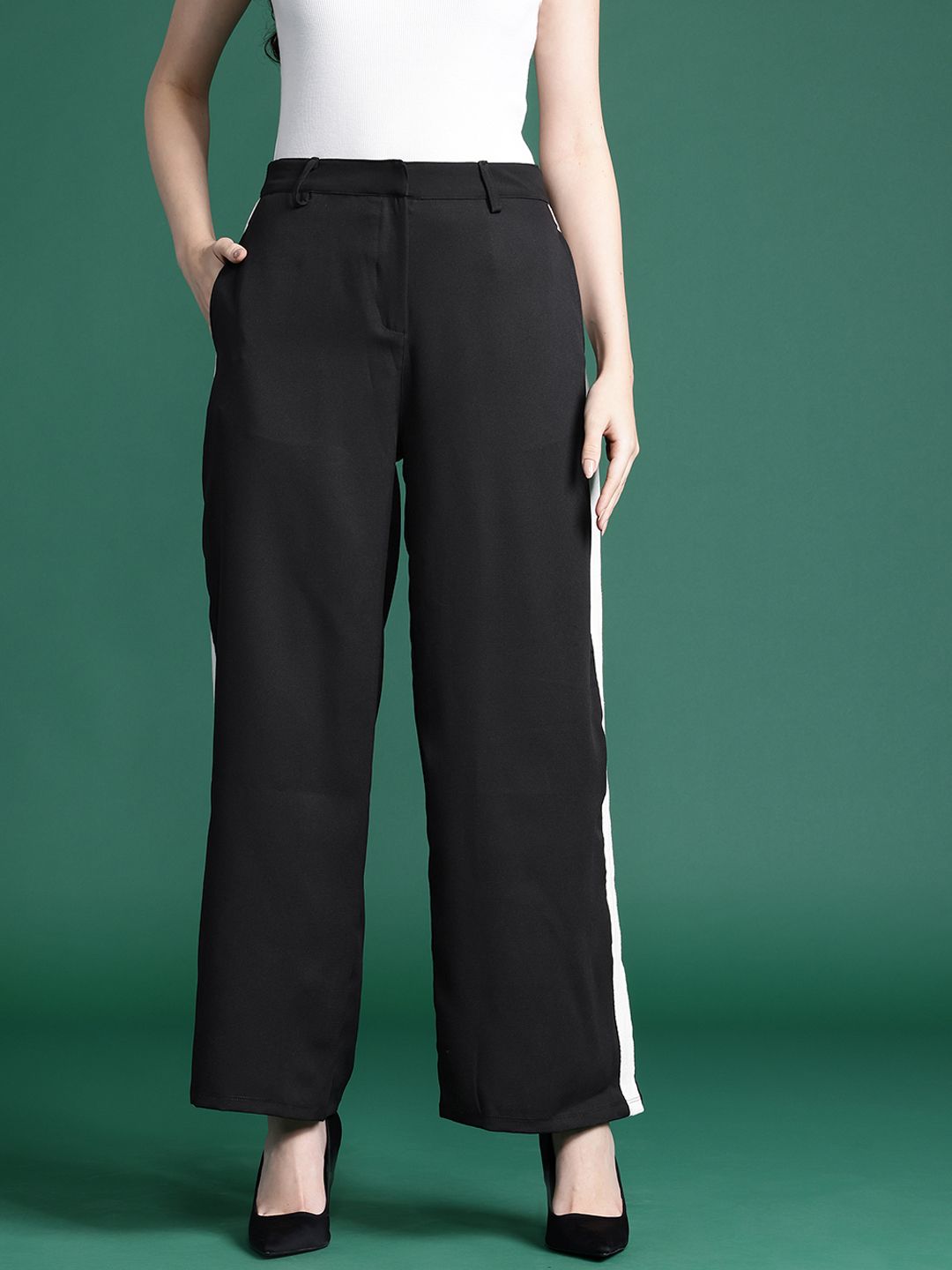 DressBerry Women Striped Regular Fit Trousers