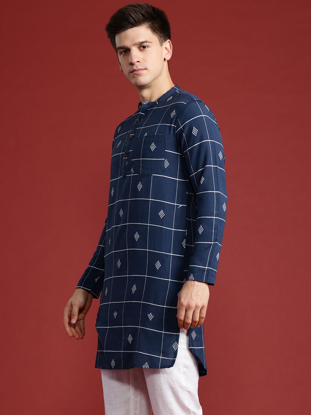 Anouk Geometric Thread Work Indigo Kurta