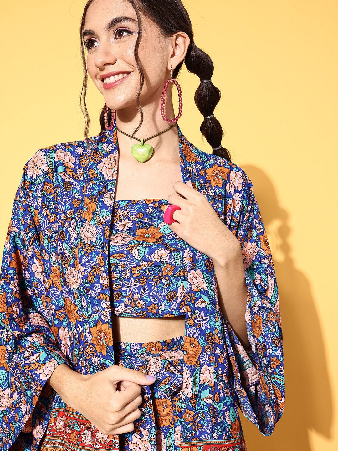 Berrylush Women Blue Printed Top with Shorts