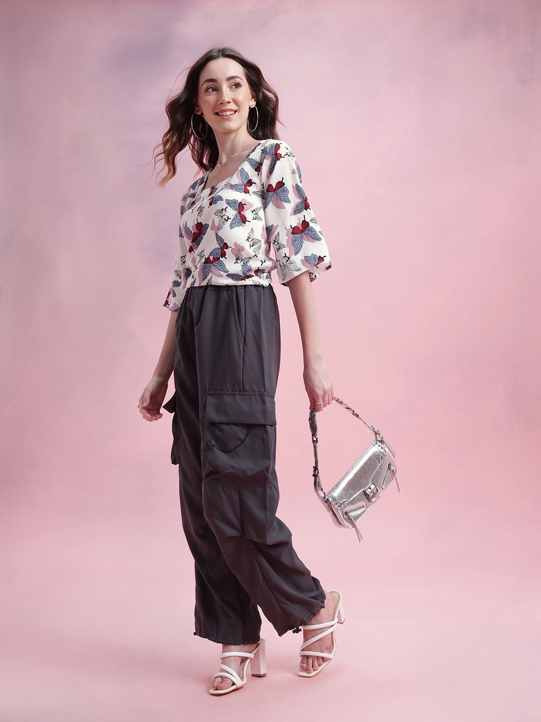 DressBerry Conversational Print Square Neck Flared Sleeves Top