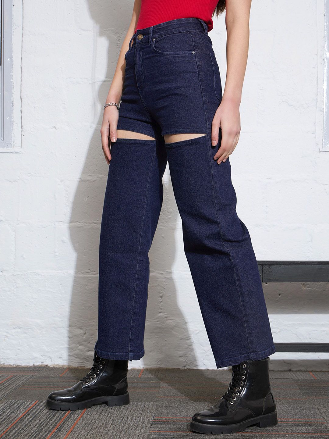 SASSAFRAS Women Straight Fit High-Rise Slash Knee Stretchable Jeans