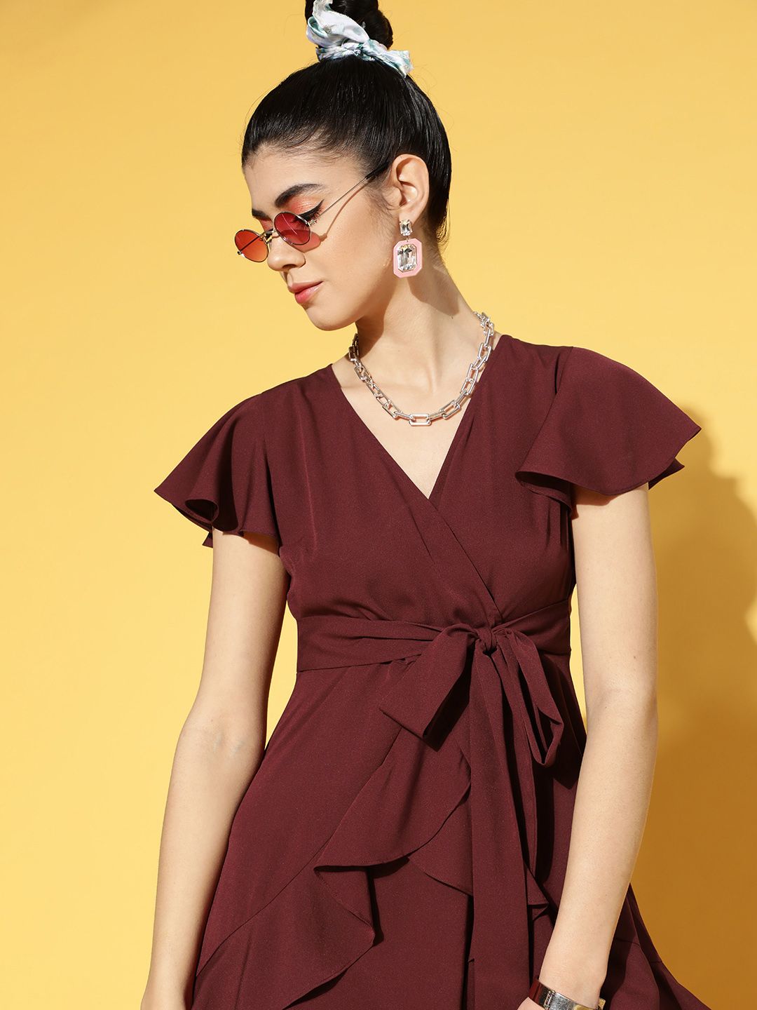 Berrylush Women Charming Maroon Solid Ruffled Dress