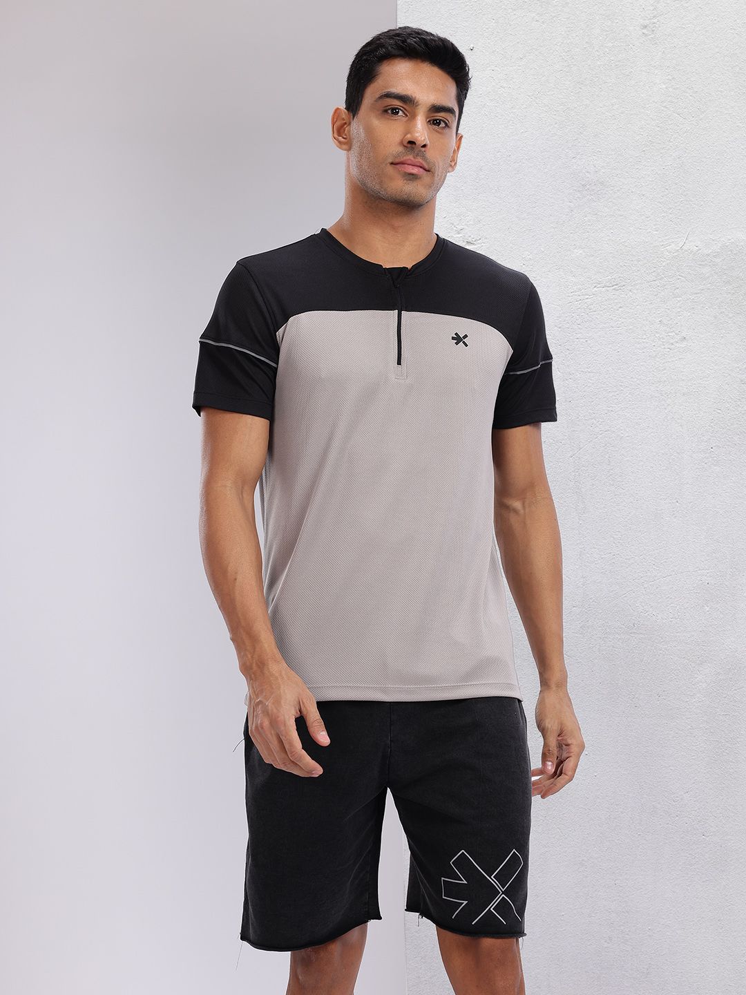 HRX by Hrithik Roshan Colourblocked Henley Neck Reflective Detail Running T-shirt