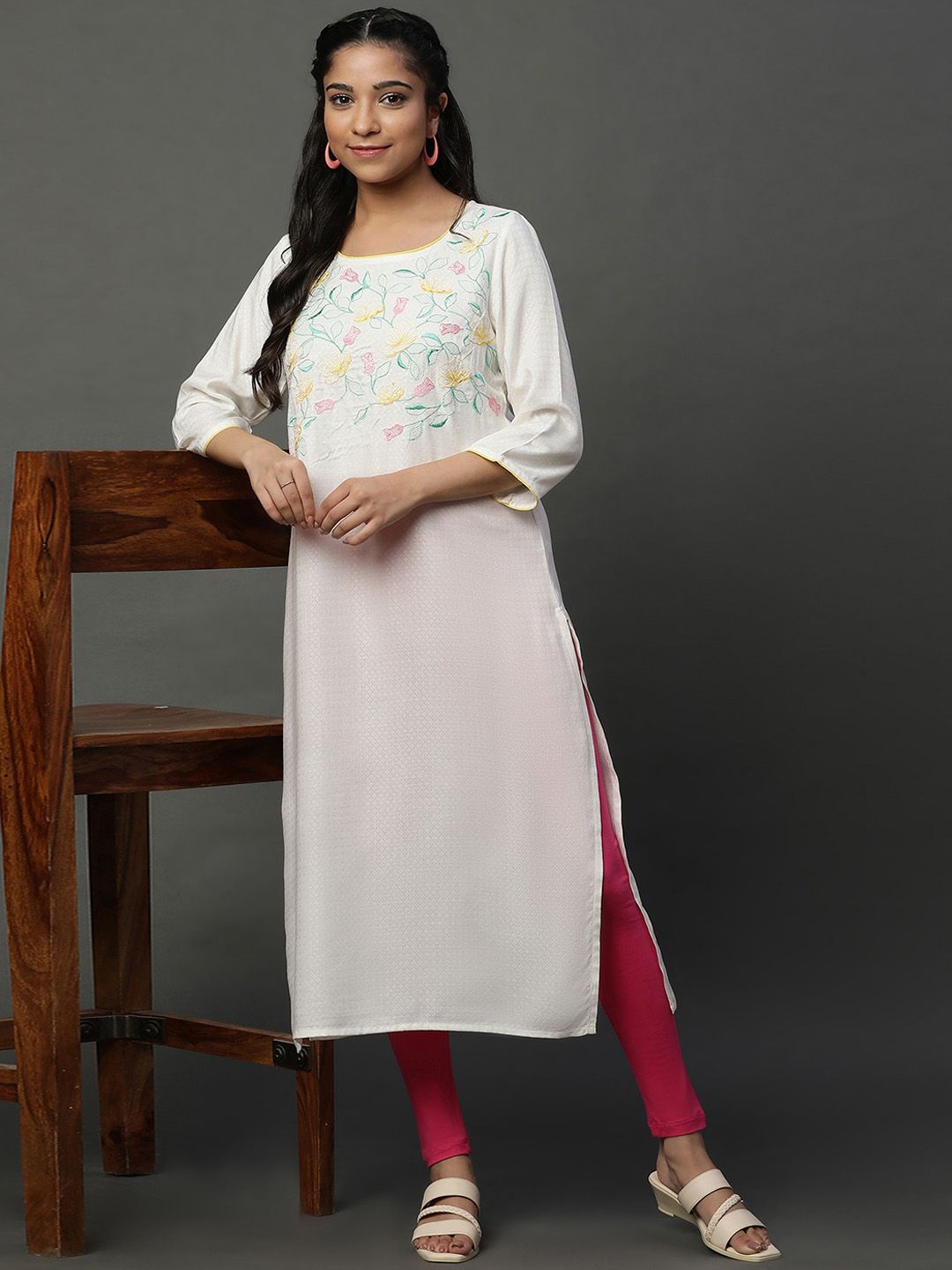 AURELIA Floral Embroidered Straight Kurta