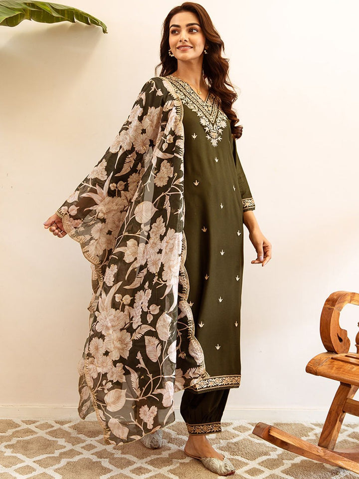 Indo Era Ethnic Motifs Embroidered Regular Thread Work Kurta with Salwar & With Dupatta