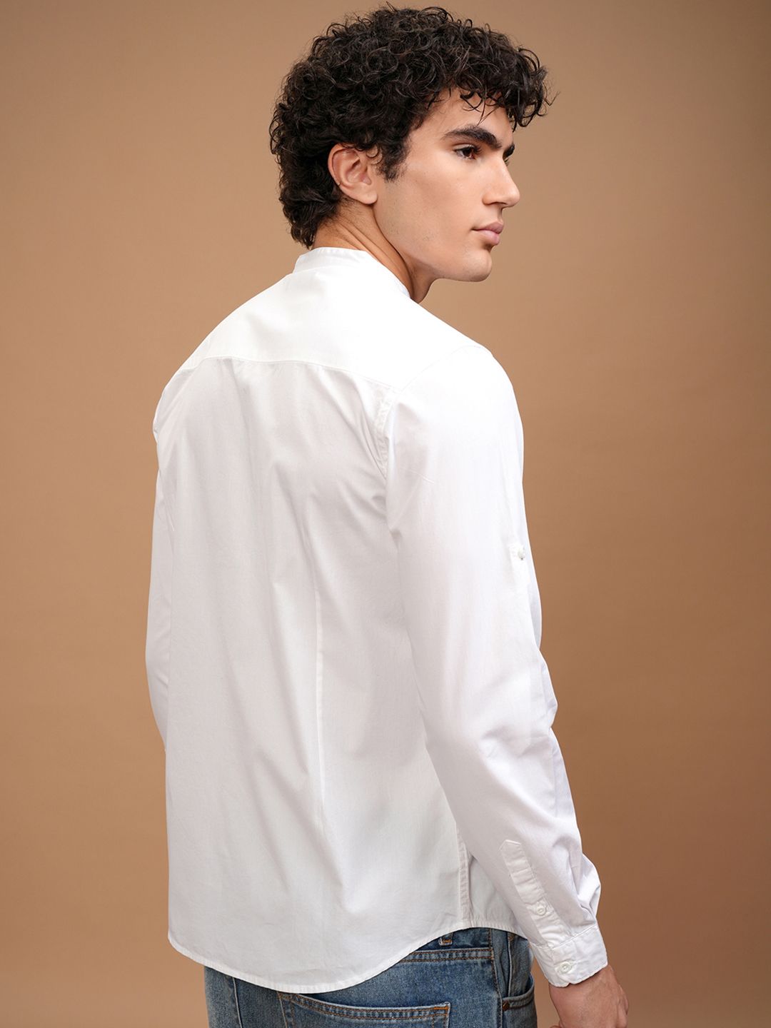 HIGHLANDER Men White Slim Fit Casual Shirt