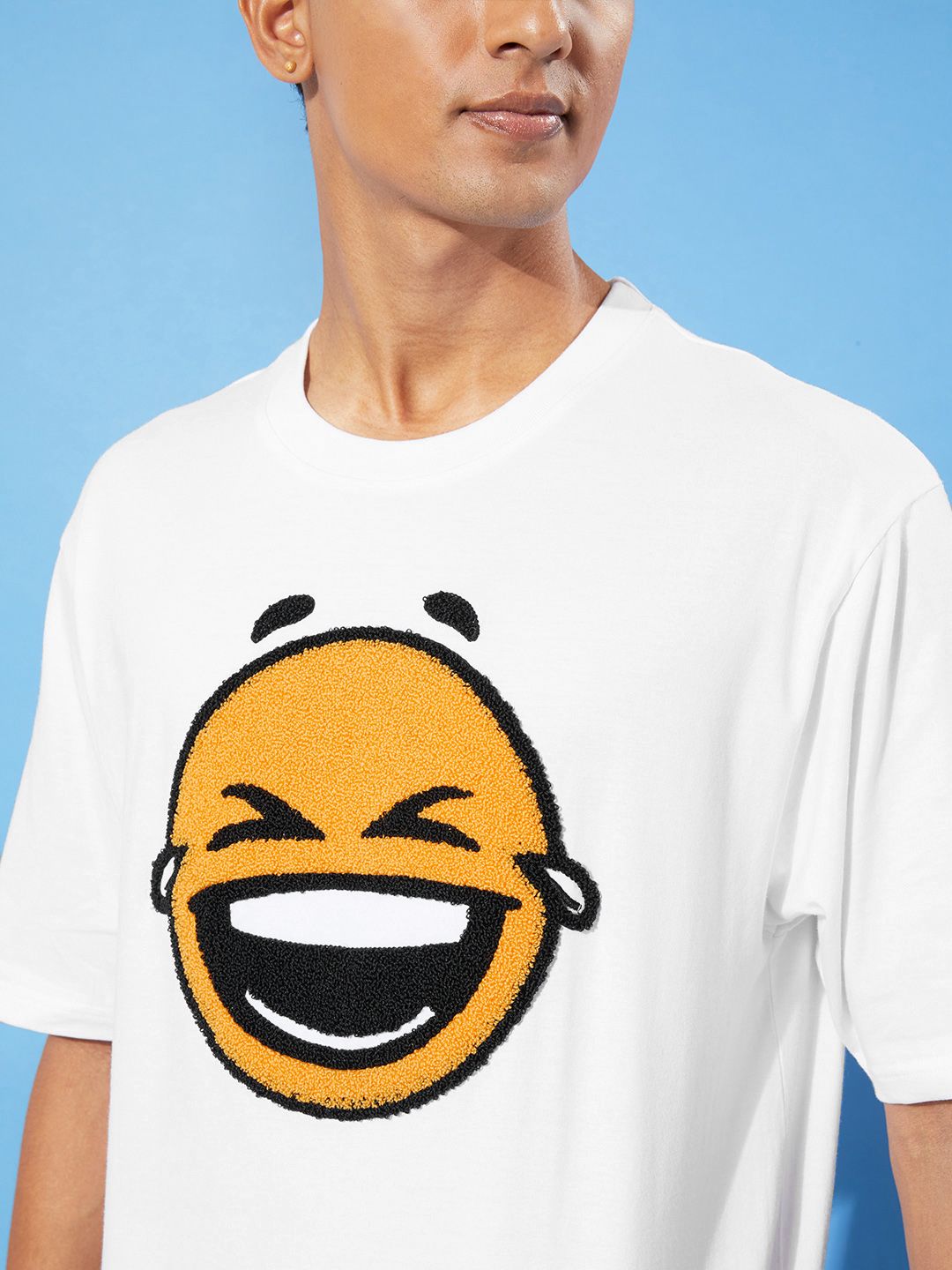 Difference of Opinion Men White Embroidered Oversize Pure Cotton Longline T-shirt