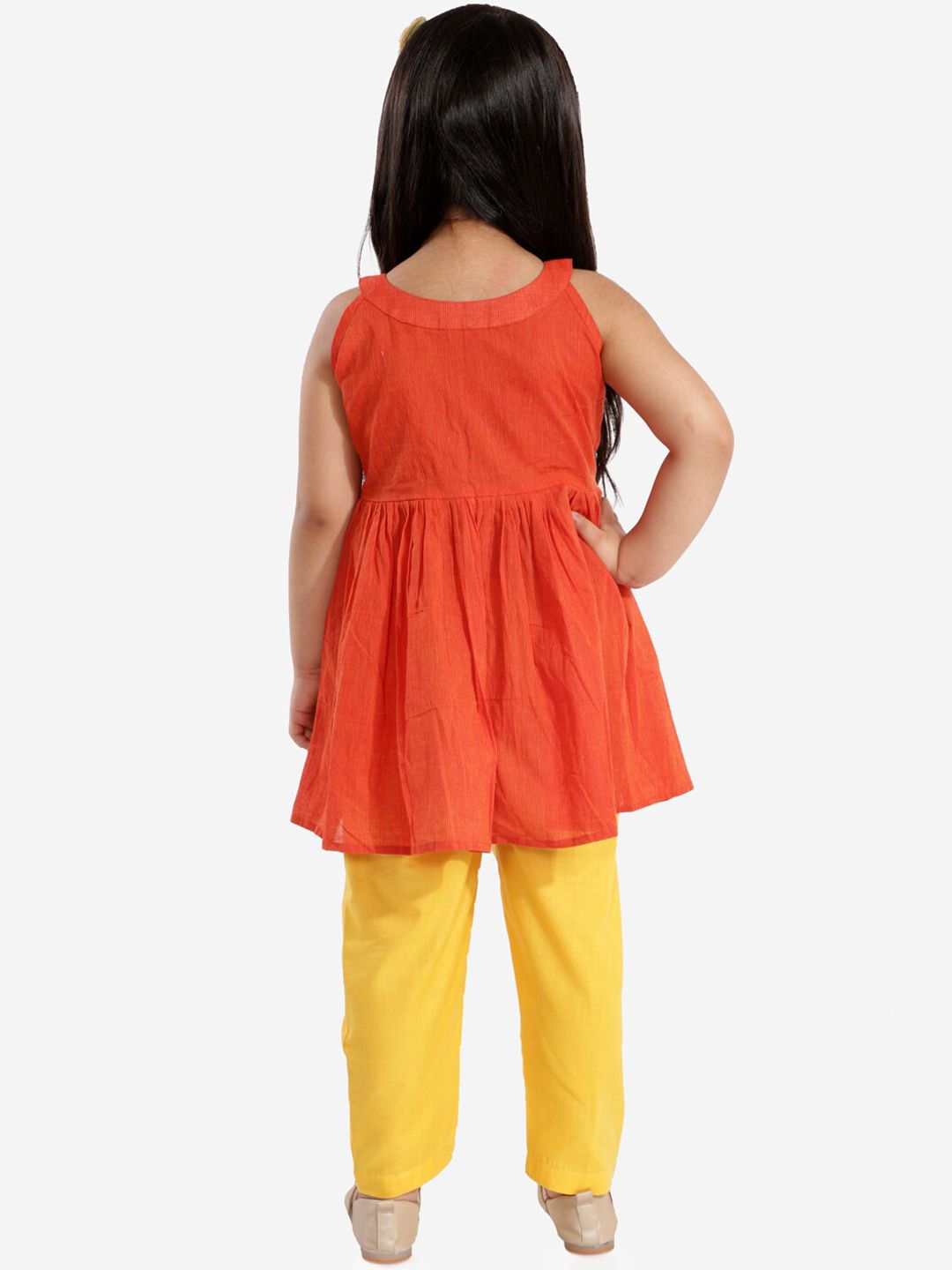 VASTRAMAY Girls Red Pure Cotton Kurta with Trousers