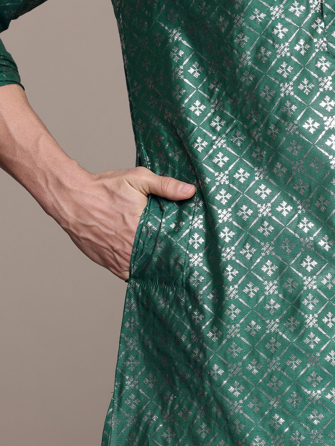 Rumah Pataudi Geometrik Bercetak Jashn Kurta