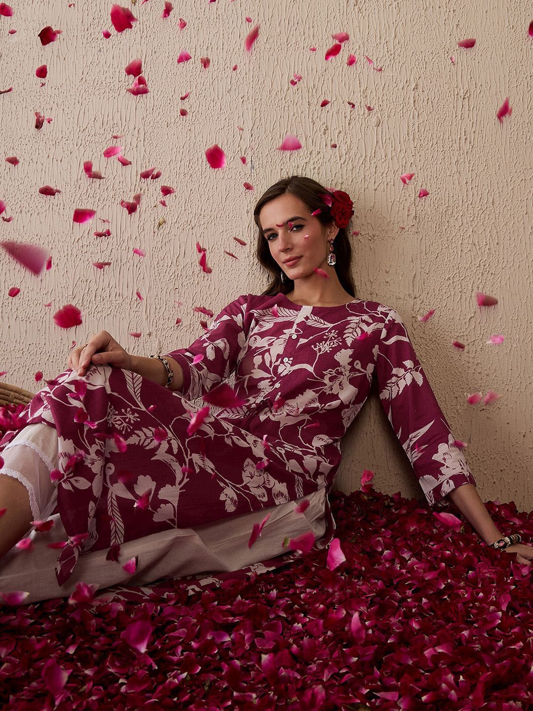 Indo Era Women Pure Cotton Floral Printed Floral Kurta