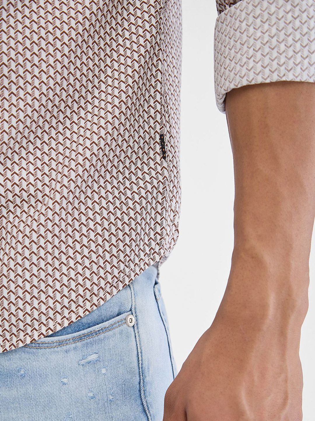 SPYKAR Men Slim Fit Geometric Printed Casual Shirt