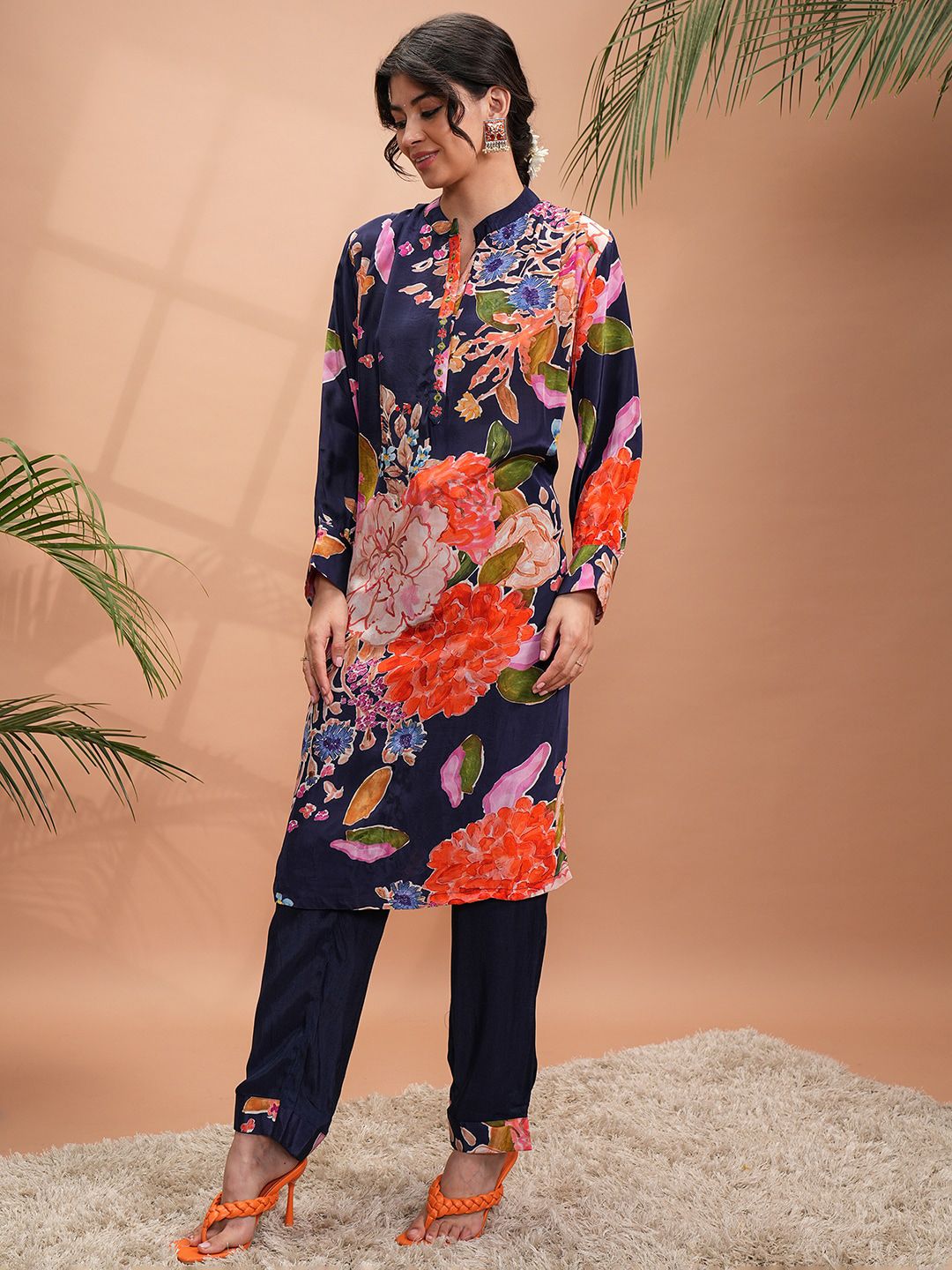Vishudh Floral Printed Straight Kurta with Trousers