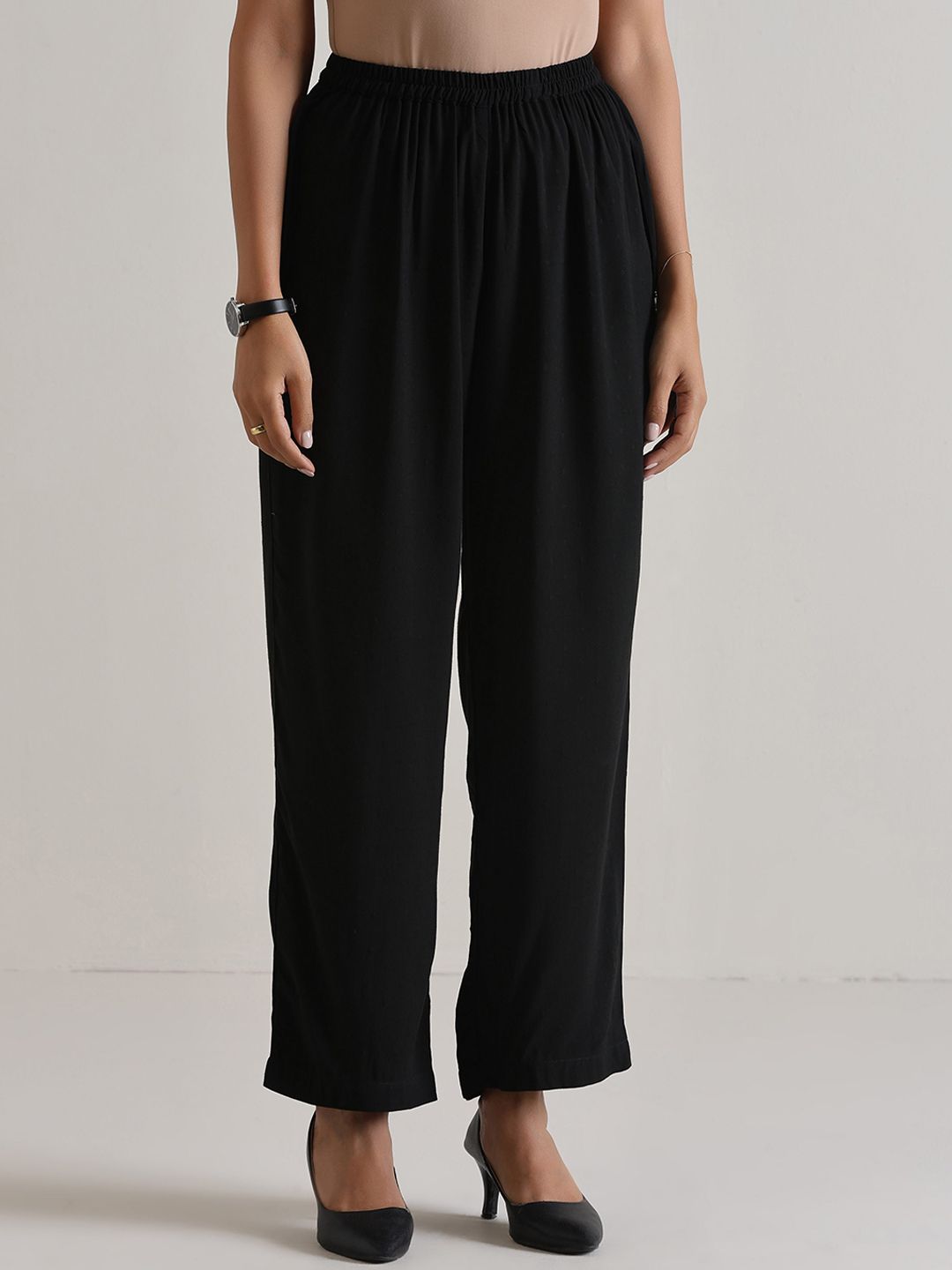 trueBrowns Round Neck Krta With Trousers