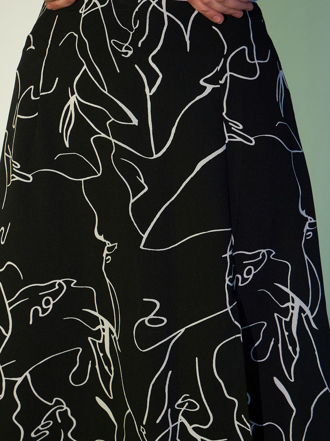 Berrylush Black Abstract Printed A-Line Midi Skirt