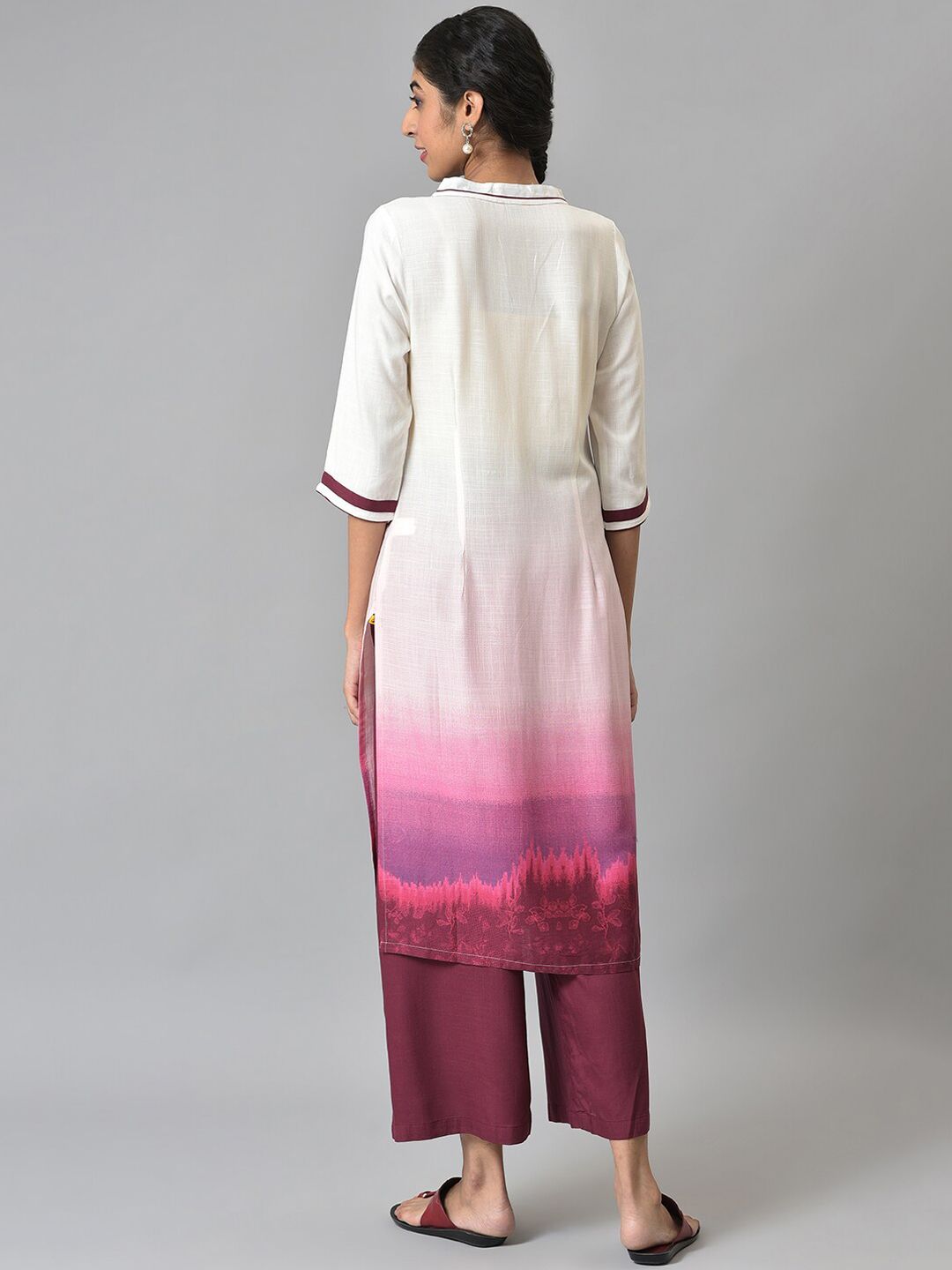 AURELIA Women White Floral Printed Kurta with Palazzos