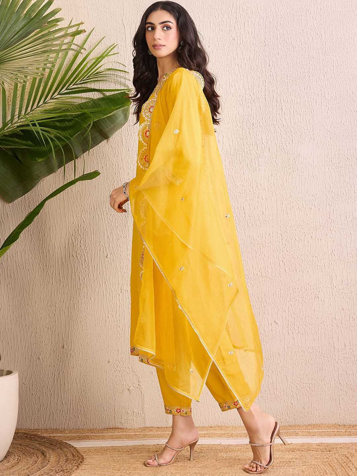 Indo Era Women Ethnic Motifs Embroidered Regular Kurta with Trousers & With Dupatta