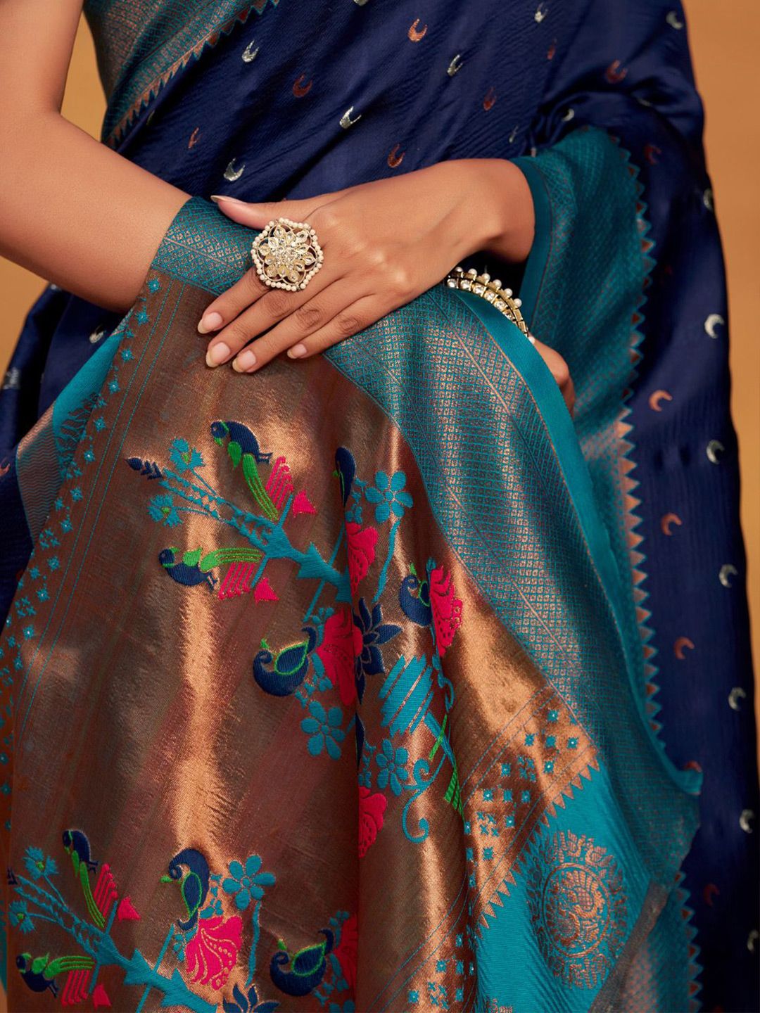 KALINI Woven Design Silk Blend Paithani Saree