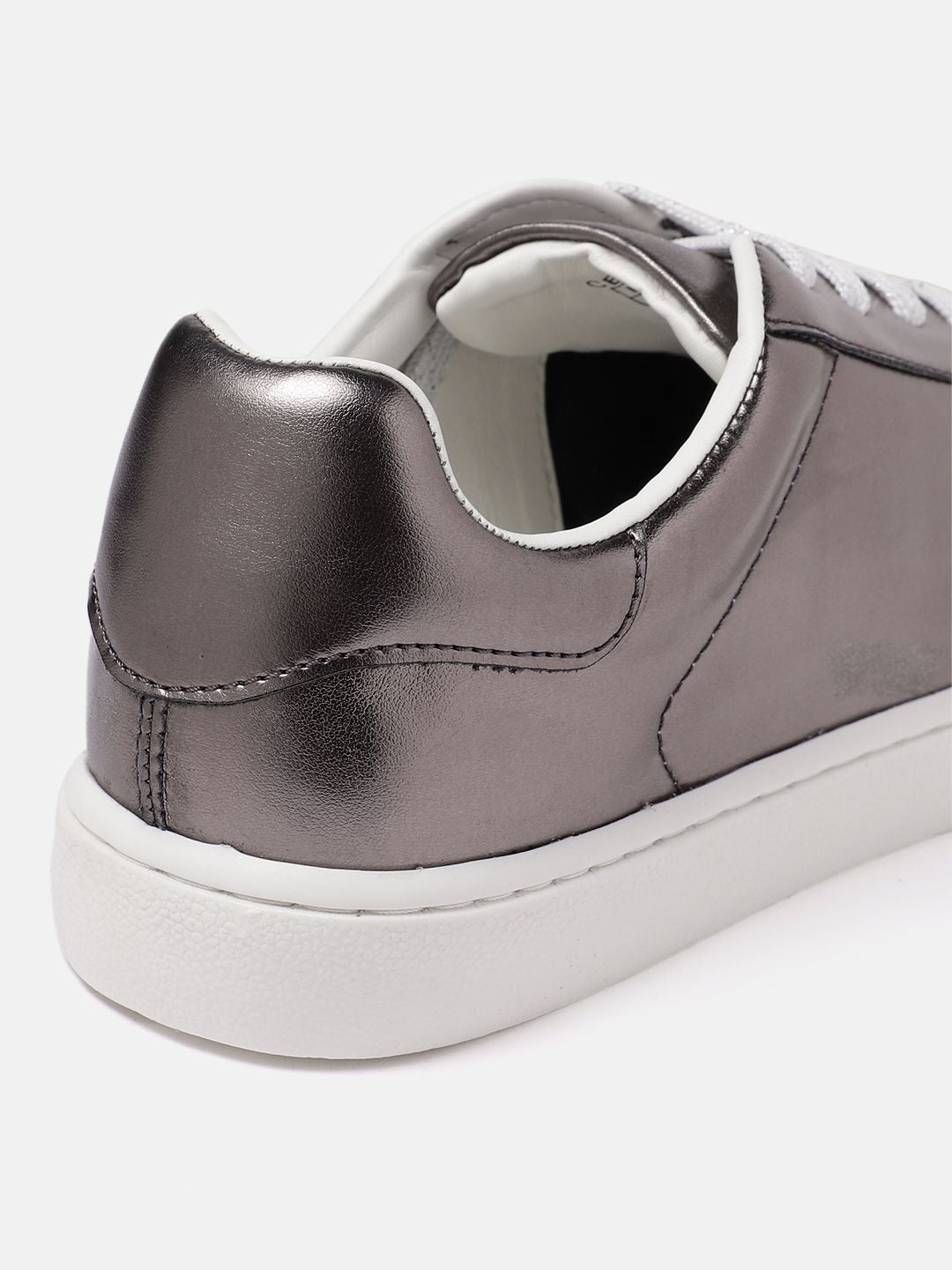 DressBerry Women Round Toe Sneakers